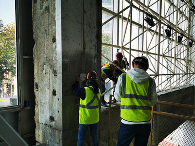 上海玻璃幕墻定期檢測(cè)評(píng)估報(bào)告費(fèi)用與建筑工程質(zhì)量檢測(cè)及評(píng)估咨詢服務(wù)解析